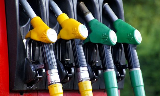 Dowiedz się czy warto korzystać z gadżetów obniżających zużycie paliwa